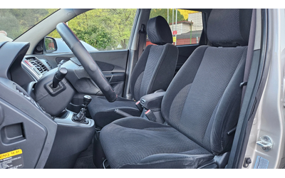 Hyundai Tucson 2.0 Crdi FACELIFT/6skorosti/Klimatik - автомобили, коли, обяви за нови и употребявани 11