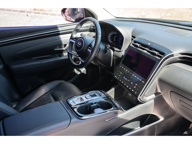 Hyundai Tucson 2.0CRDi | TОП СЪСТОЯНИЕ | 24000KM - автомобили, коли, обяви за нови и употребявани 9