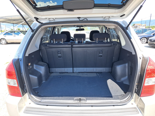 Hyundai Tucson 2, 0i  g-pl - автомобили, коли, обяви за нови и употребявани 10