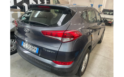 Hyundai Tucson 1.7 Diesel 76000 км!! - автомобили, коли, обяви за нови и употребявани 15