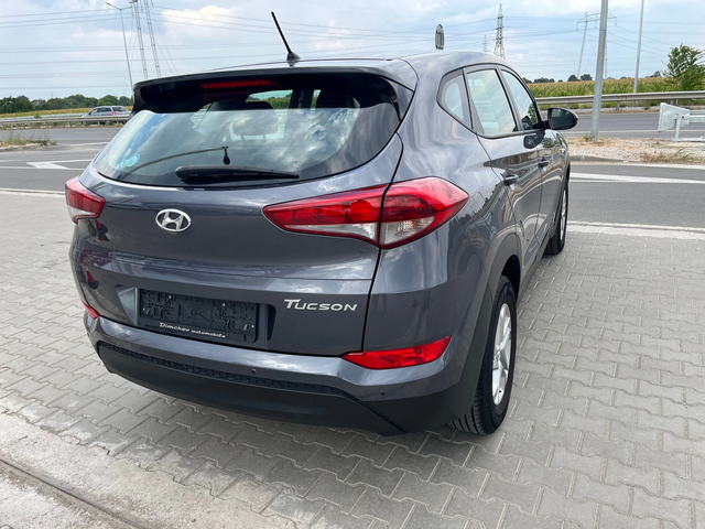 Hyundai Tucson 1.7 Diesel 76000 км!! - автомобили, коли, обяви за нови и употребявани 5
