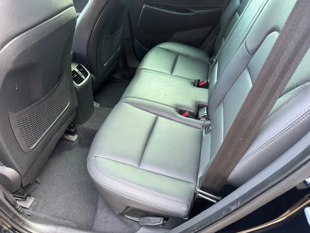 Hyundai Tucson 4x4 2.0 Diesel 185 k.с - автомобили, коли, обяви за нови и употребявани 8