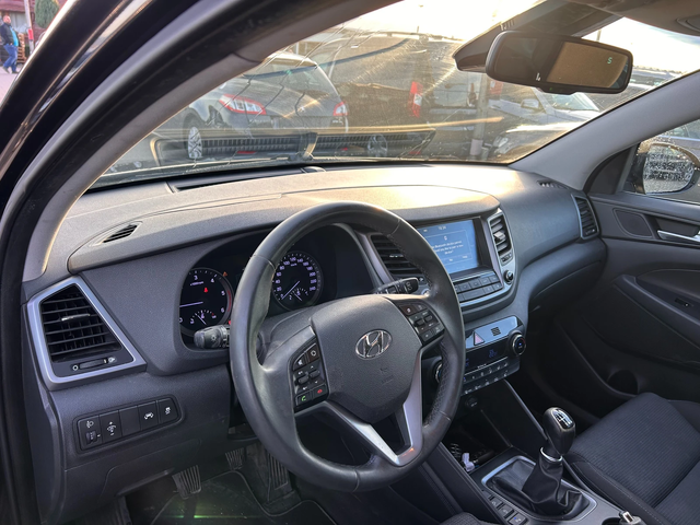 Hyundai Tucson 1.7CRDI NAVI/KAMERA EURO 6 - автомобили, коли, обяви за нови и употребявани 10