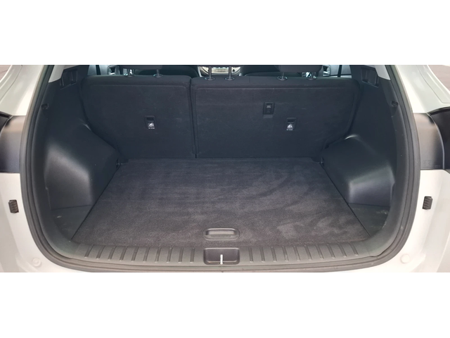 Hyundai Tucson 2.0 184kc Automat Line asist DistronicXenon Led - автомобили, коли, обяви за нови и употребявани 10