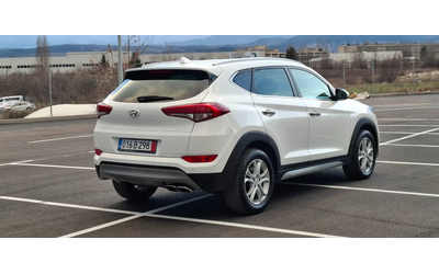 Hyundai Tucson 2.0 184kc Automat Line asist DistronicXenon Led - автомобили, коли, обяви за нови и употребявани 6