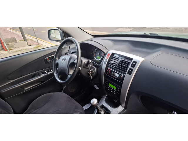 Hyundai Tucson 2.0crdi 141kc 4х4 6скорости - автомобили, коли, обяви за нови и употребявани 8