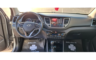 Hyundai Tucson 2.0 Awd 184kc Line  Xenon Led Aвтоматик!! - автомобили, коли, обяви за нови и употребявани 13