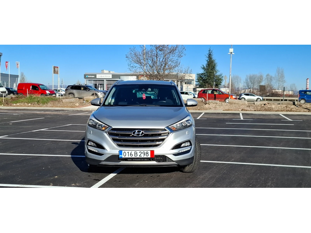 Hyundai Tucson 2.0 Awd 184kc Line  Xenon Led Aвтоматик!! - автомобили, коли, обяви за нови и употребявани 1