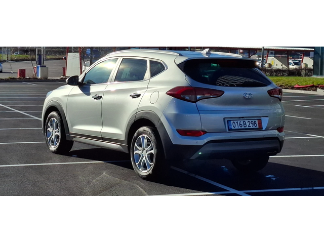 Hyundai Tucson 2.0 Awd 184kc Line  Xenon Led Aвтоматик!! - автомобили, коли, обяви за нови и употребявани 4
