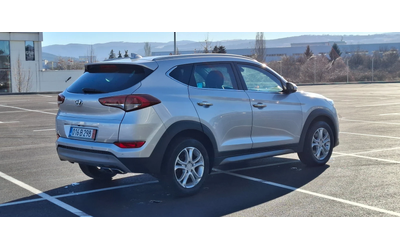 Hyundai Tucson 2.0 Awd 184kc Line  Xenon Led Aвтоматик!! - автомобили, коли, обяви за нови и употребявани 6