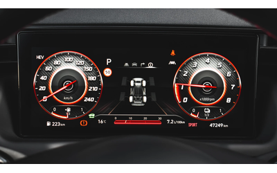 Hyundai Tucson 1.6 T-GDi N LINE Plug-in Hybrid 4x4 Automatic - автомобили, коли, обяви за нови и употребявани 11