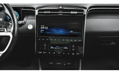 Hyundai Tucson 1.6 T-GDi PREMIUM Plug-in Hybrid 4x4 Automatic - автомобили, коли, обяви за нови и употребявани 9