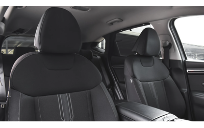 Hyundai Tucson 1.6 T-GDi EXELLENCE Hybrid Automatic - автомобили, коли, обяви за нови и употребявани 9