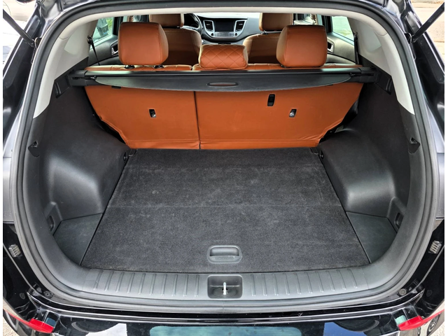 Hyundai Tucson 1.7CRDI/141kc/Aвтоматик/2WD/Xpossible - автомобили, коли, обяви за нови и употребявани 14