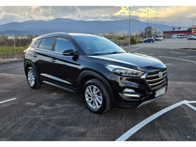 Hyundai Tucson 1.7CRDI/141kc/Aвтоматик/2WD/Xpossible - автомобили, коли, обяви за нови и употребявани 2