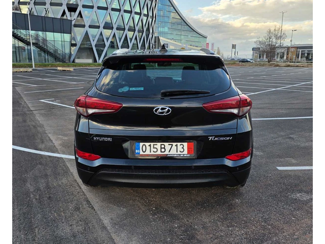Hyundai Tucson 1.7CRDI/141kc/Aвтоматик/2WD/Xpossible - автомобили, коли, обяви за нови и употребявани 4