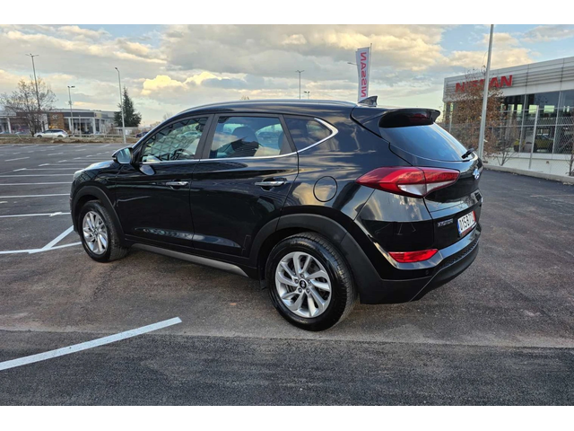 Hyundai Tucson 1.7CRDI/141kc/Aвтоматик/2WD/Xpossible - автомобили, коли, обяви за нови и употребявани 5