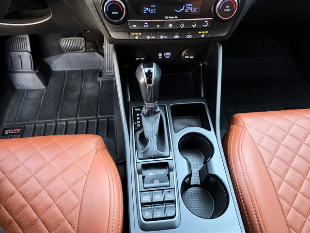 Hyundai Tucson 1.7CRDI/141kc/Aвтоматик/2WD/Xpossible - автомобили, коли, обяви за нови и употребявани 9