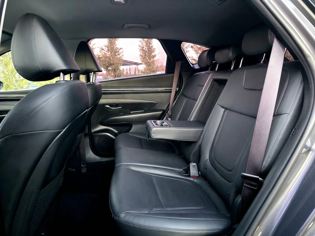 Hyundai Tucson 1.6D LONG 34ХИЛ КМ НАПЪЛНО ОБСЛУЖЕН ЛИЗИНГ 100% - автомобили, коли, обяви за нови и употребявани 16