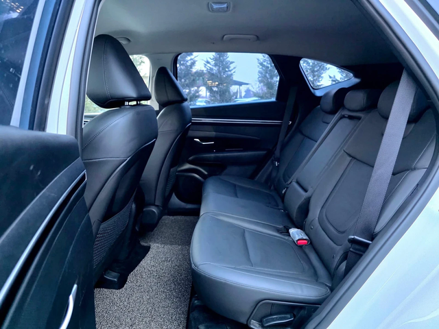 Hyundai Tucson 1.6D НАПЪЛНО ОБСЛУЖЕН 34ХИЛ КМ TOP ЛИЗИНГ 100% - автомобили, коли, обяви за нови и употребявани 16