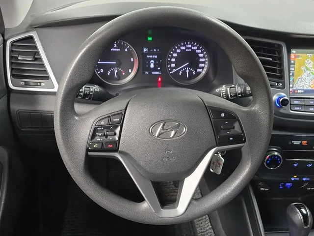 Hyundai Tucson 2.0 4Wd Style - автомобили, коли, обяви за нови и употребявани 12