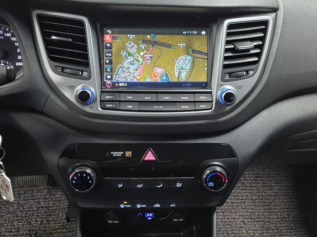 Hyundai Tucson 2.0 4Wd Style - автомобили, коли, обяви за нови и употребявани 13