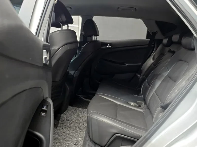 Hyundai Tucson 2.0 4Wd Style - автомобили, коли, обяви за нови и употребявани 12