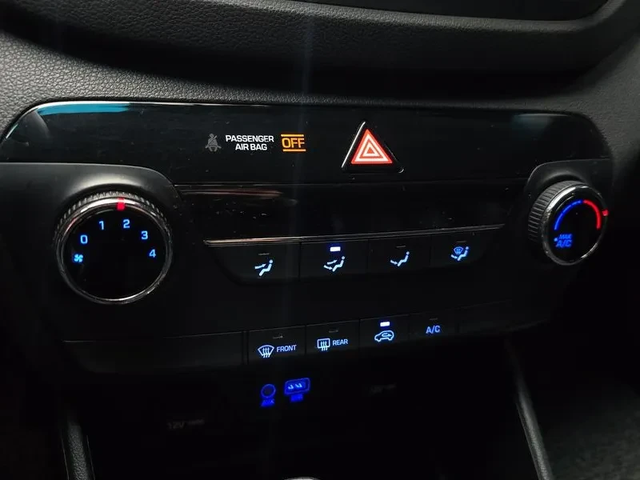 Hyundai Tucson 2.0 4Wd Style - автомобили, коли, обяви за нови и употребявани 16