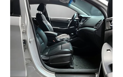 Hyundai Tucson 2.0 4Wd Style - автомобили, коли, обяви за нови и употребявани 9