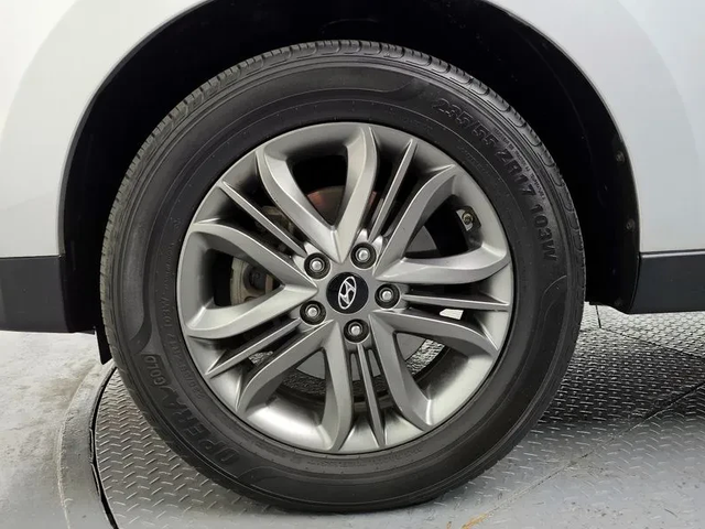 Hyundai Tucson 4Wd Smart - автомобили, коли, обяви за нови и употребявани 4