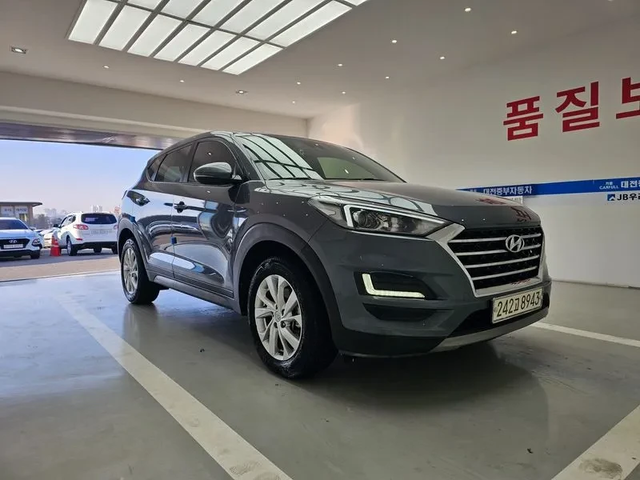 Hyundai Tucson Diesel 2.0 4Wd Smart - автомобили, коли, обяви за нови и употребявани 16