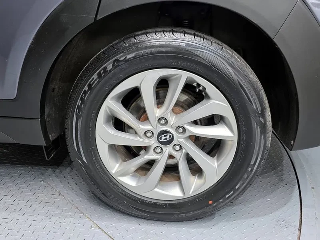 Hyundai Tucson Diesel 2.0 4Wd Style Special - автомобили, коли, обяви за нови и употребявани 4