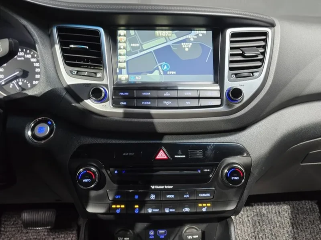 Hyundai Tucson 2.0 4Wd Modern - автомобили, коли, обяви за нови и употребявани 13