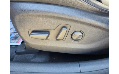 Hyundai Tucson Diesel 2.0 4Wd Premium - автомобили, коли, обяви за нови и употребявани 11