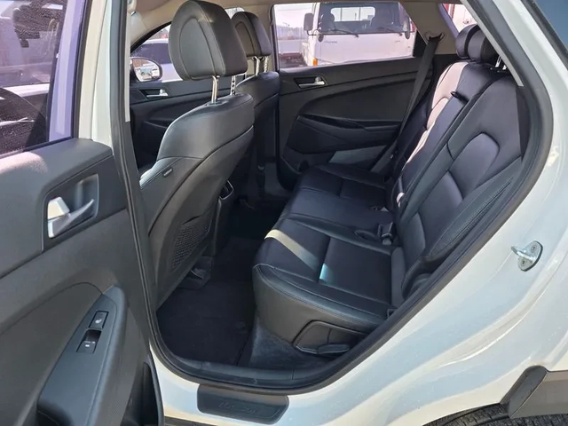 Hyundai Tucson Diesel 2.0 4Wd Premium - автомобили, коли, обяви за нови и употребявани 7