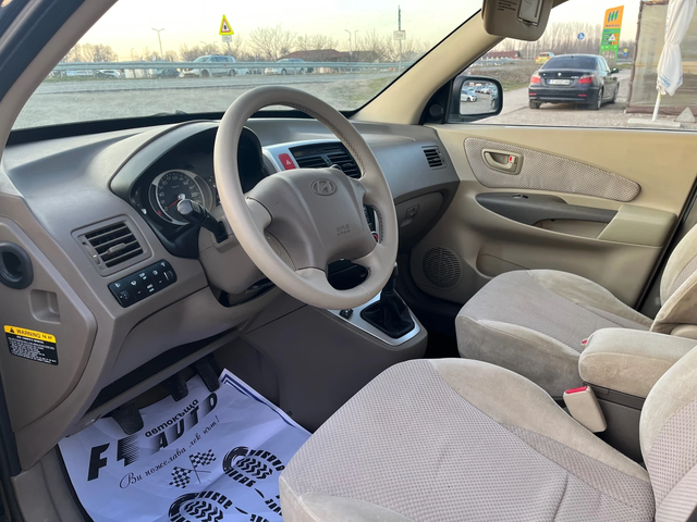 Hyundai Tucson 2.0i-140-GAS-4x4-ITALIA - автомобили, коли, обяви за нови и употребявани 13