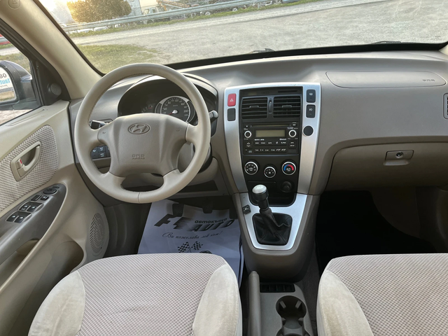 Hyundai Tucson 2.0i-140-GAS-4x4-ITALIA - автомобили, коли, обяви за нови и употребявани 7