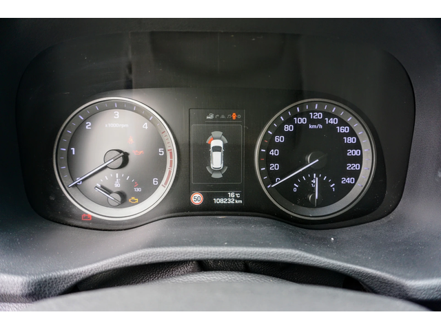 Hyundai Tucson 1.7 CRDI COMFORT PLUS PACK - автомобили, коли, обяви за нови и употребявани 9