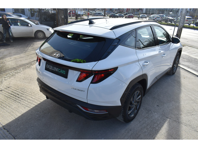 Hyundai Tucson 1.6T* FULL-LED* 40000KM!!! - автомобили, коли, обяви за нови и употребявани 4