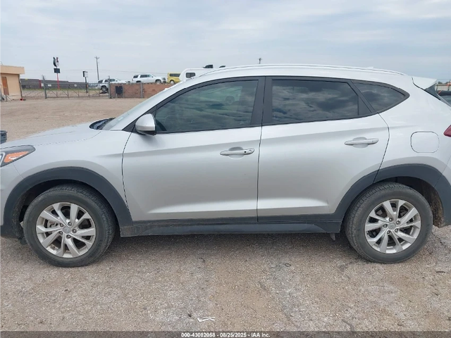 Hyundai Tucson VALUE* ПОДГРЕВ* CARPLAY* KAMEРА - автомобили, коли, обяви за нови и употребявани 11