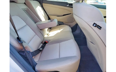 Hyundai Tucson SE - автомобили, коли, обяви за нови и употребявани 8