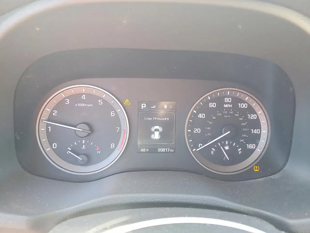 Hyundai Tucson SE - автомобили, коли, обяви за нови и употребявани 9