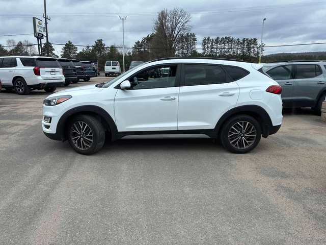 Hyundai Tucson * Luxury * ПОДГРЕВ * ПАНОРАМА * КЛИП НА МОТОРА - автомобили, коли, обяви за нови и употребявани 2