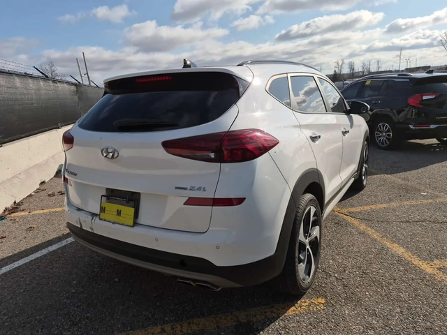 Hyundai Tucson * ULTIMATE * CARFAX * ОБДУХВАНЕ * ПАНОРАМА * - автомобили, коли, обяви за нови и употребявани 2