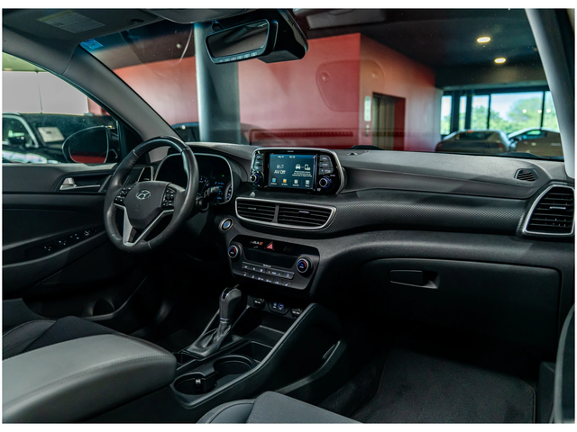 Hyundai Tucson Hyundai Tucson  - автомобили, коли, обяви за нови и употребявани 33