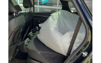 Hyundai Tucson LUXURY /CARFAX/ЛЕНТИ/ПОДГРЕВ/ПАНОРАМА/+ ГУМИ - автомобили, коли, обяви за нови и употребявани 10