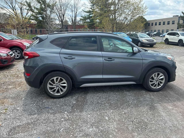 Hyundai Tucson * SE * PANO* KEYLESS* ПОДГРЕВ* - автомобили, коли, обяви за нови и употребявани 2