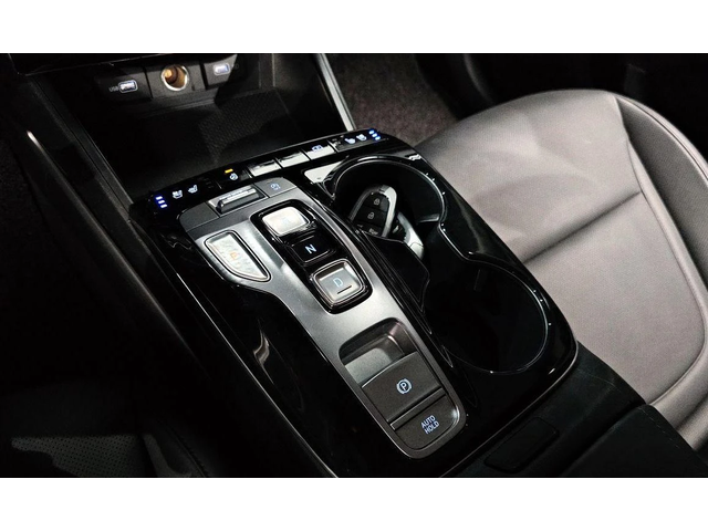 Hyundai Tucson Gasoline 1.6 Turbo 2WD Modern - автомобили, коли, обяви за нови и употребявани 8