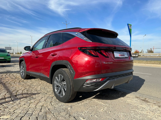 Hyundai Tucson 1.6T - автомобили, коли, обяви за нови и употребявани 2