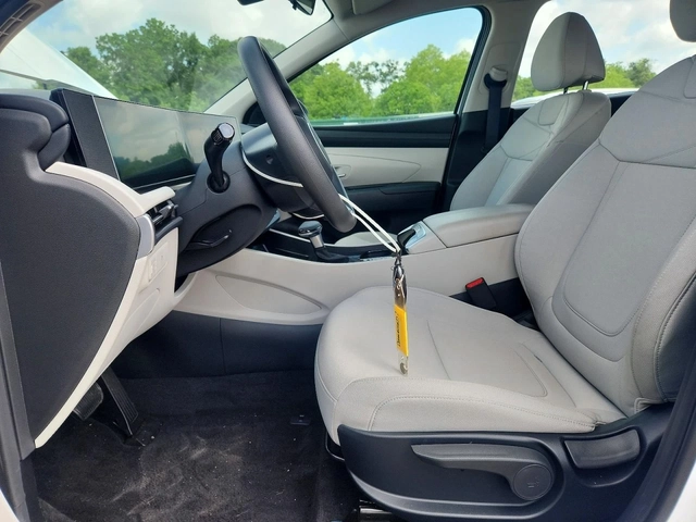 Hyundai Tucson SE - автомобили, коли, обяви за нови и употребявани 6